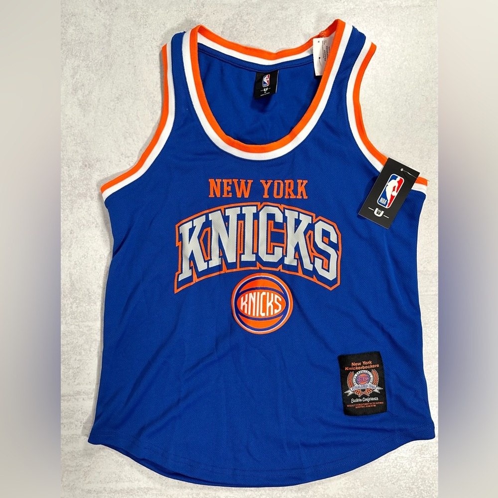 NWT Women’s NY Knicks Jersey